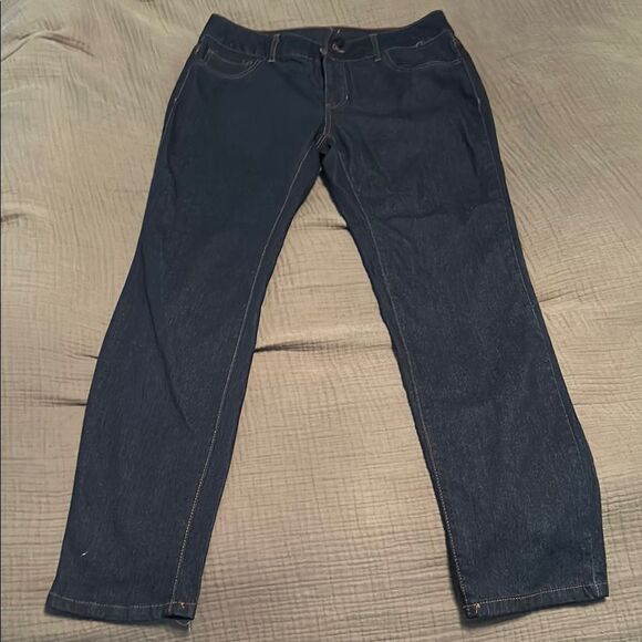 Women’s Bobbie Brooks Dark Blue Jeans Size Medium - Picture 1 of 6